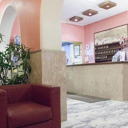 Hotel Vittoria Генуя Экстерьер фото