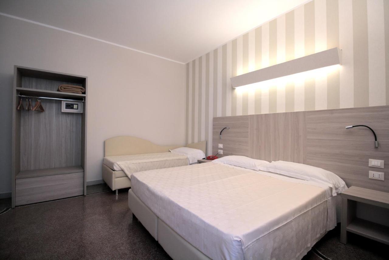 Hotel Vittoria Генуя Экстерьер фото