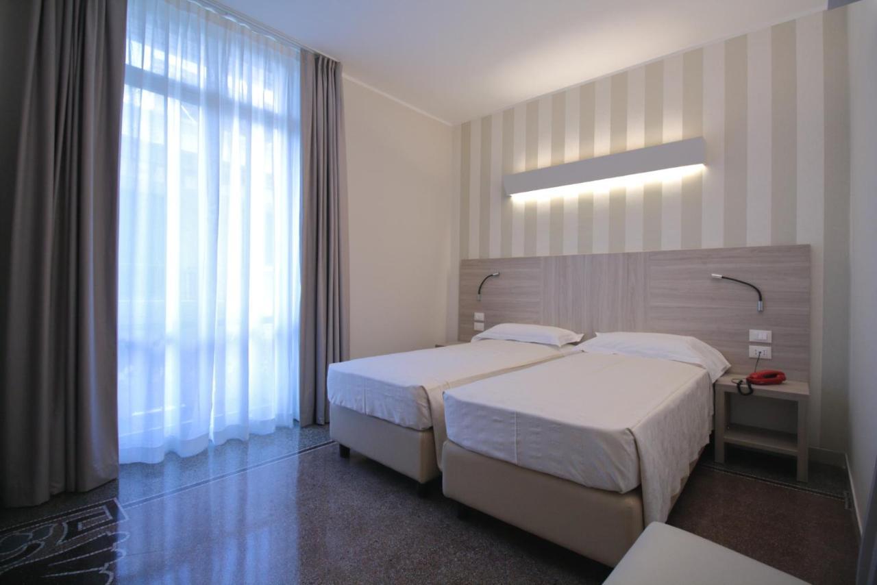 Hotel Vittoria Генуя Экстерьер фото