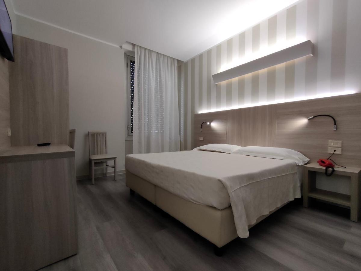 Hotel Vittoria Генуя Экстерьер фото