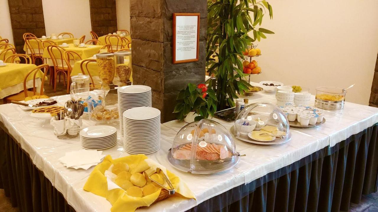 Hotel Vittoria Генуя Экстерьер фото