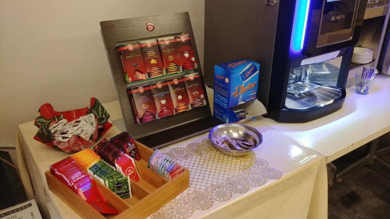Hotel Vittoria Генуя Экстерьер фото