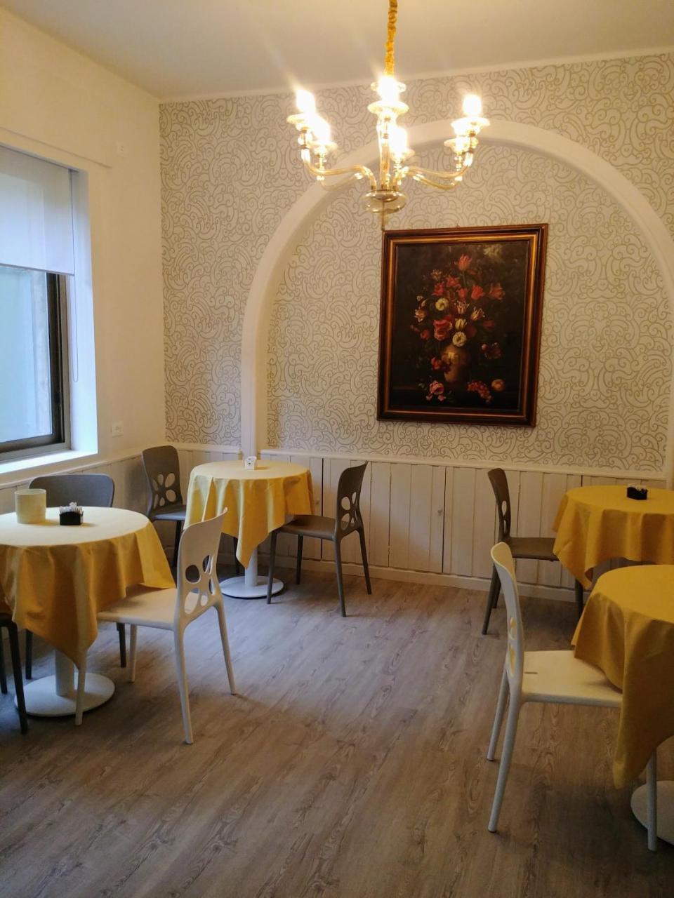 Hotel Vittoria Генуя Экстерьер фото