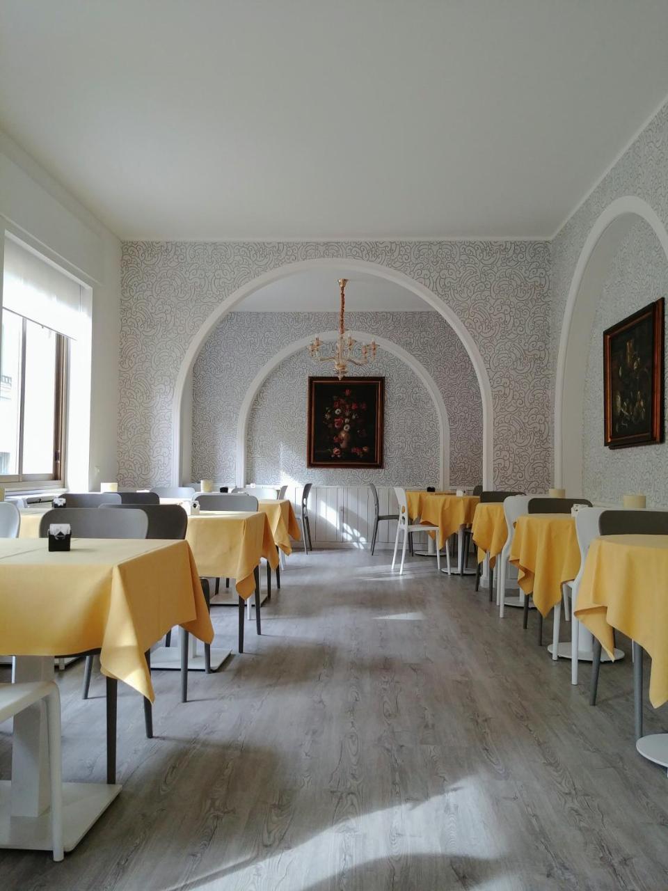 Hotel Vittoria Генуя Экстерьер фото