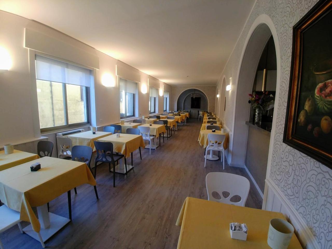 Hotel Vittoria Генуя Экстерьер фото