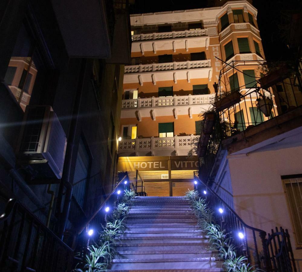 Hotel Vittoria Генуя Экстерьер фото